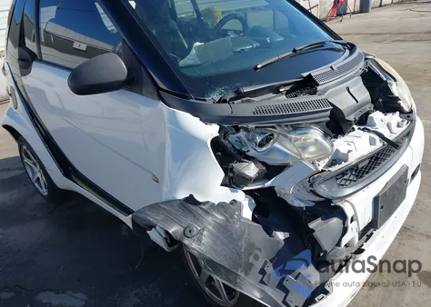 2008 Smart Fortwo Passion/Pure z USA, uszkodzony, nr VIN WMEEJ31X38K122370